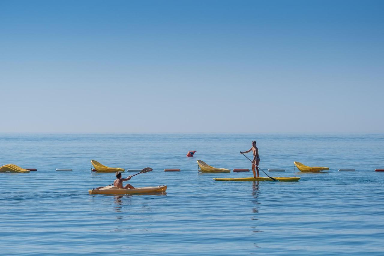 Poseidon The Beach Hotel Будва Екстериор снимка